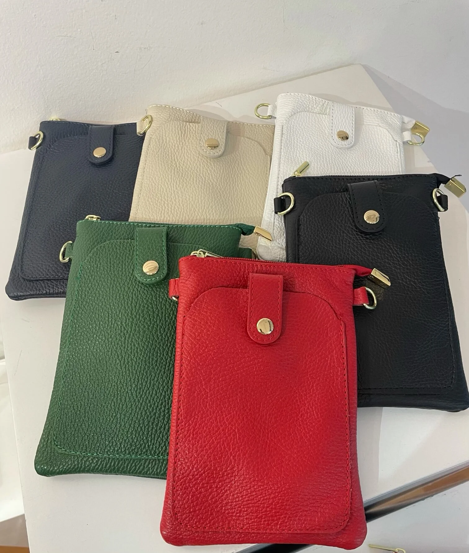 EB1D9E83-4250-4FCD-836D-0A6058497AD4