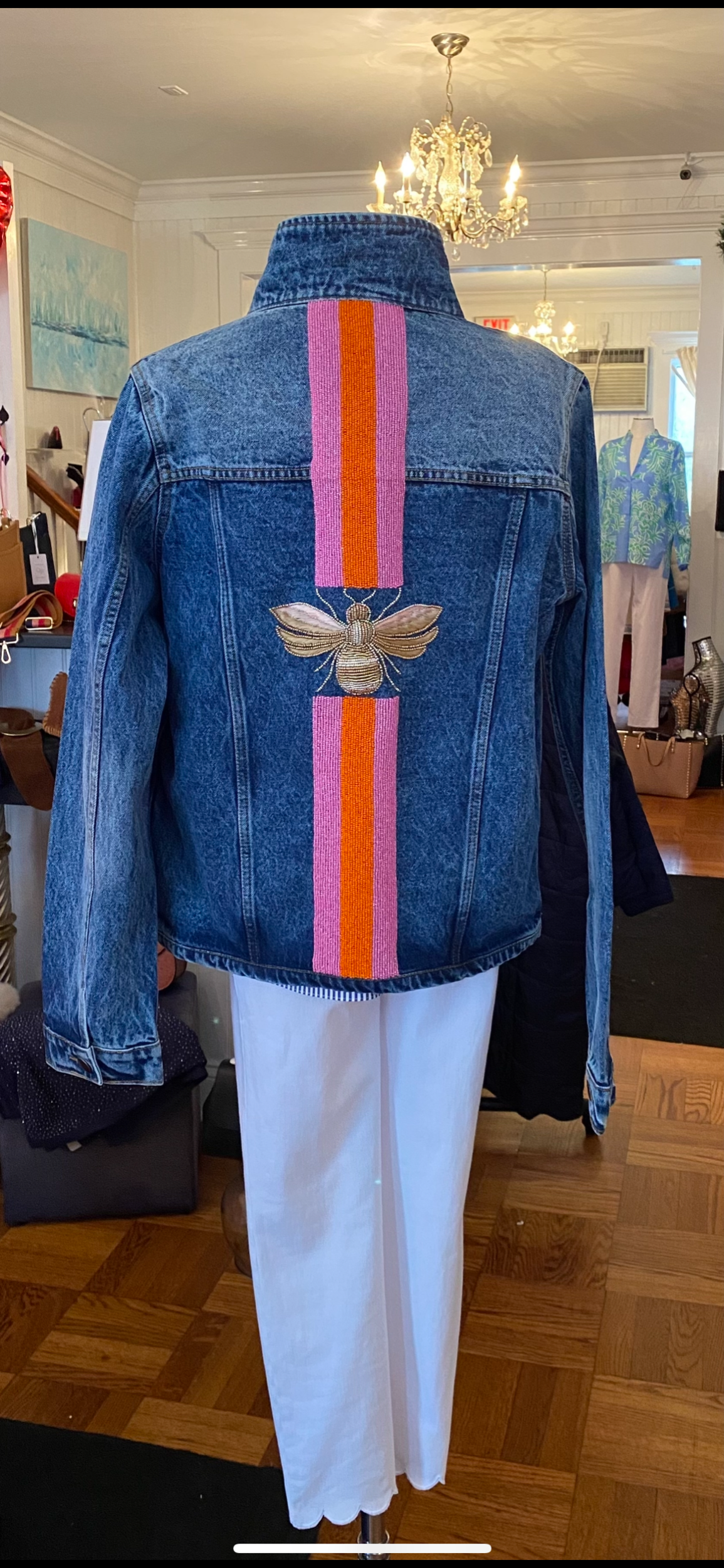 093DBA7B-5421-4927-8BE2-6520B5B6315F