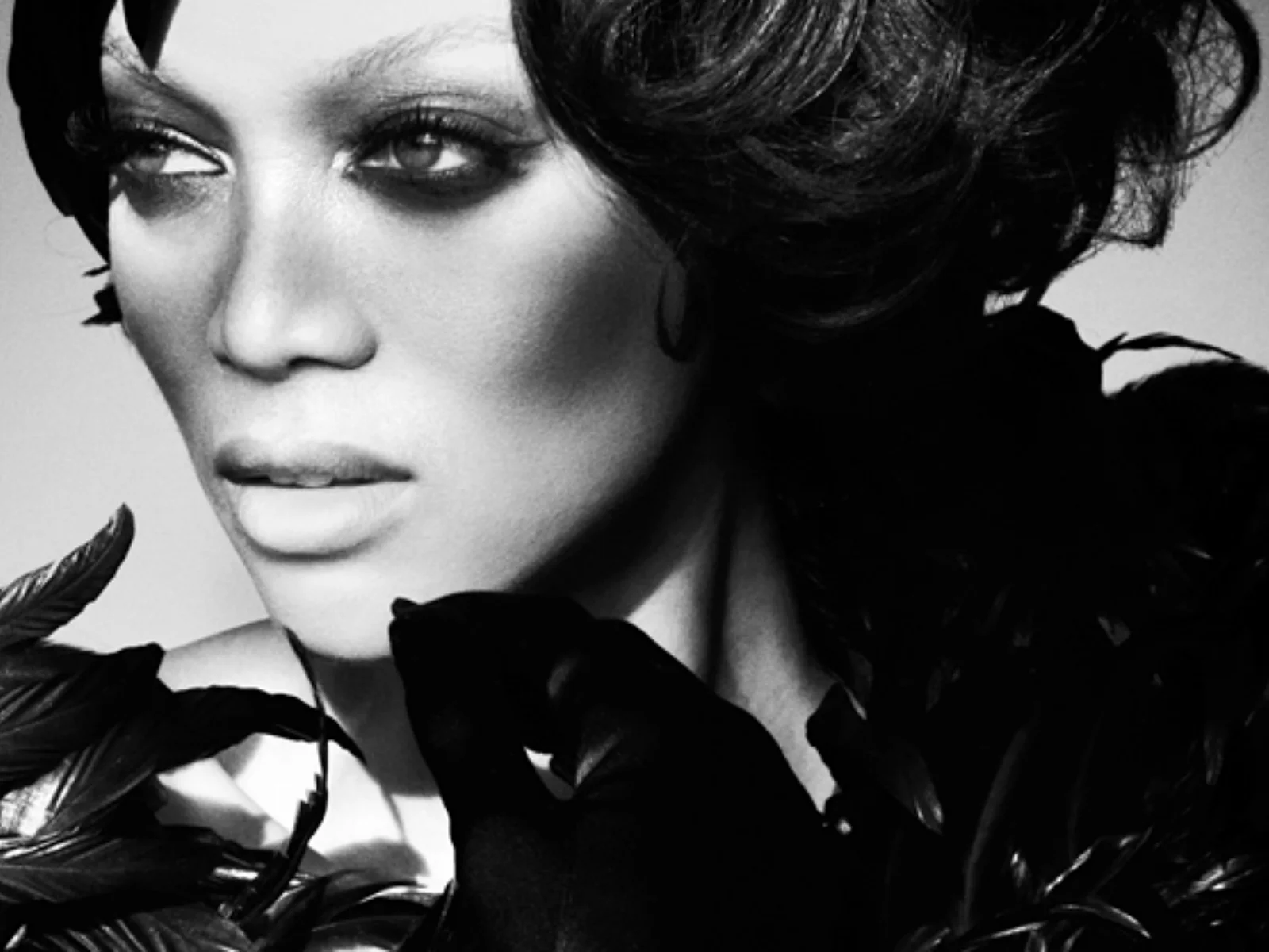 TYRA BANKS