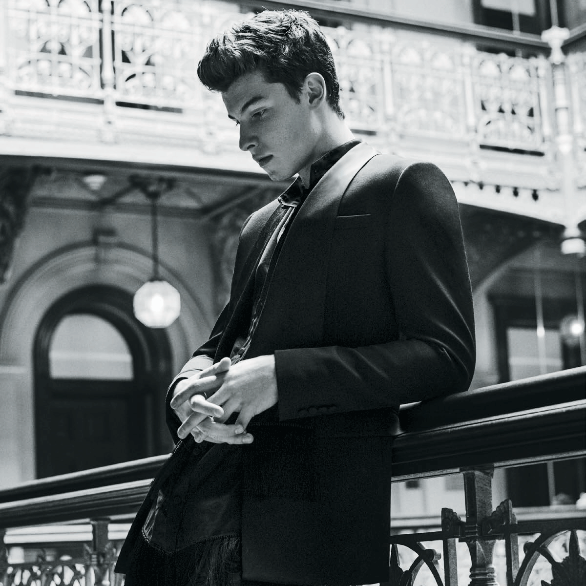 SHAWN MENDES