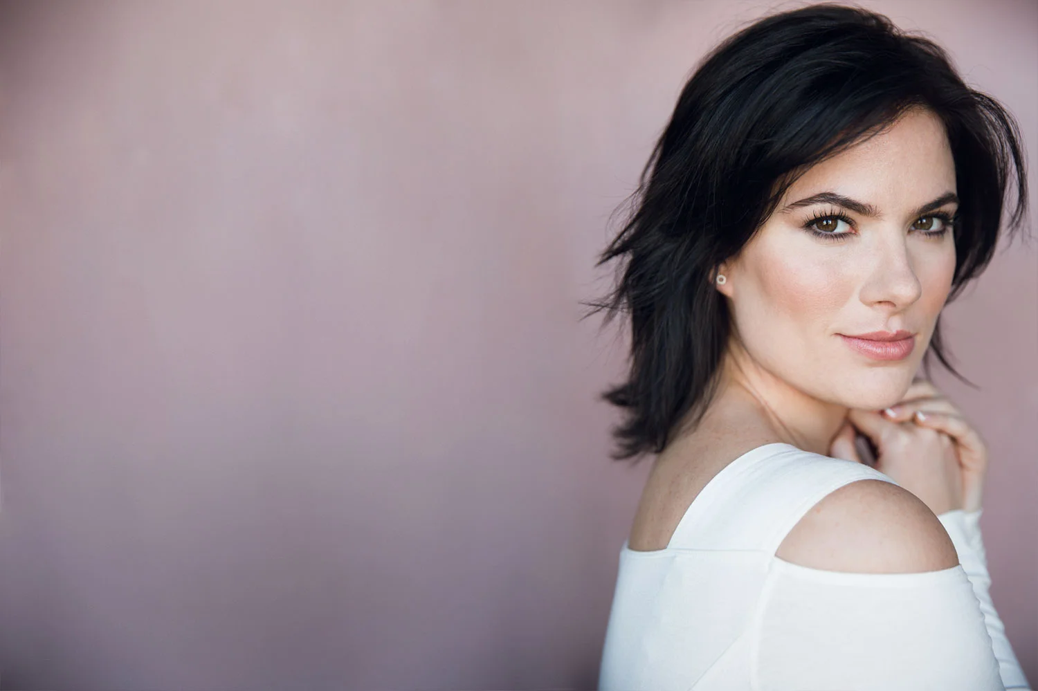 amanda_headshots_toub_451-Edit.jpg