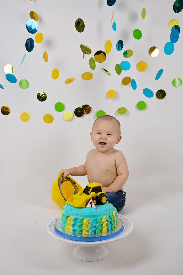 Construction-themed-cake-smash-photography-photographed-in-Calgary-Alberta