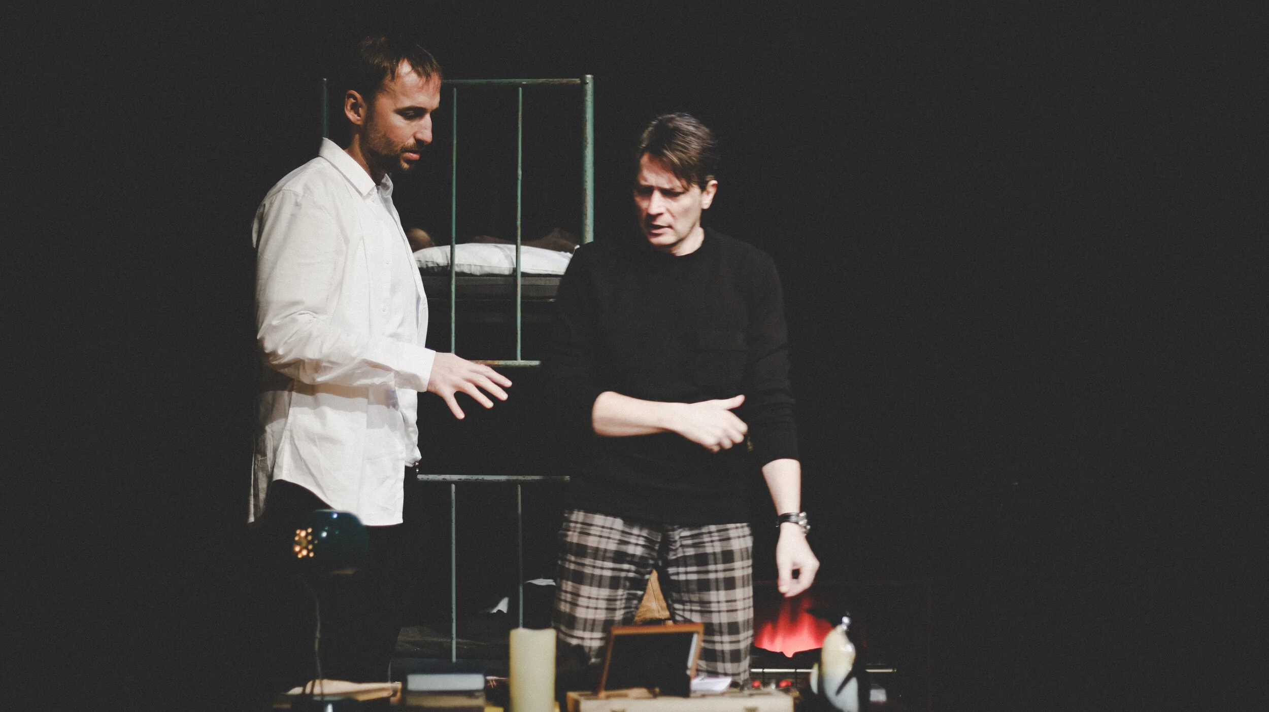 theatre trailer for Martin Algus' "Sätendav pimedus"