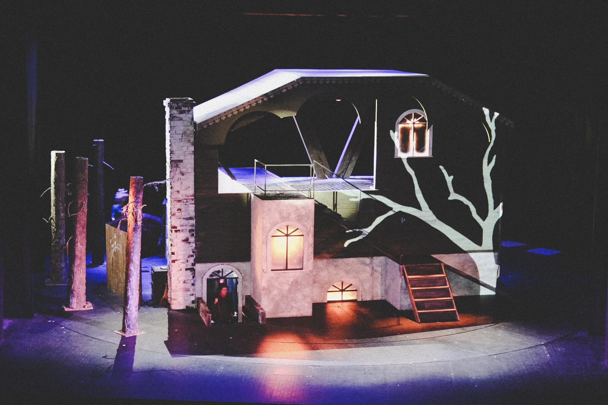 projection design and scenography for "Mice are mice" (group work)