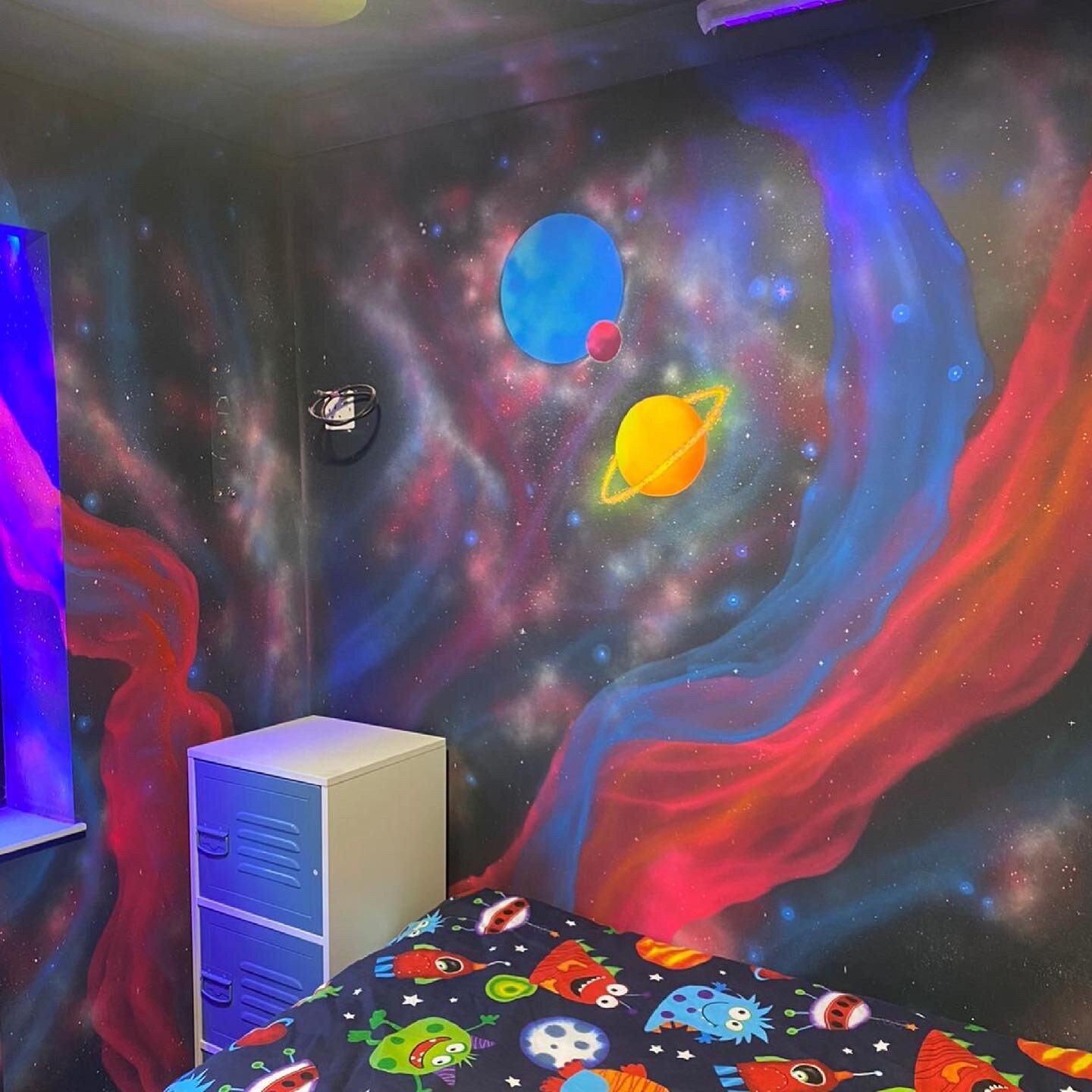 UV Space Room pic 3