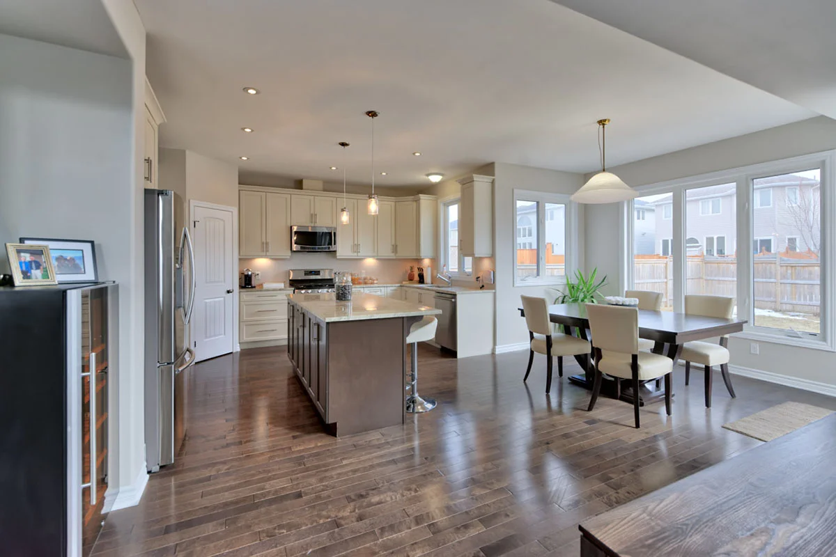 1666 Providence Crescent 2 1.jpg