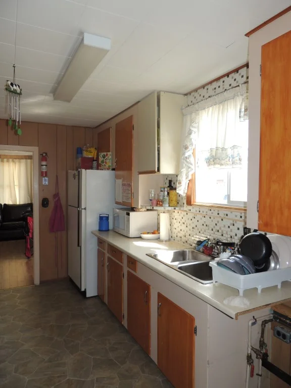 2005574a.jpg