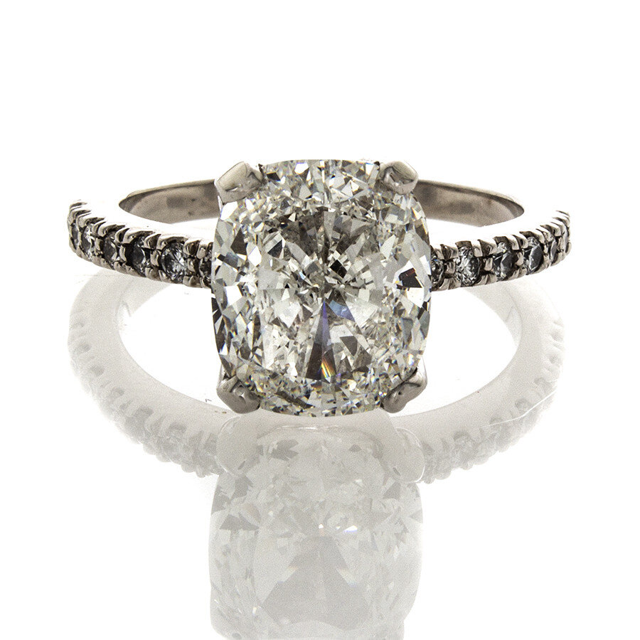 CUSHION CUT DIAMOND 4.01CT