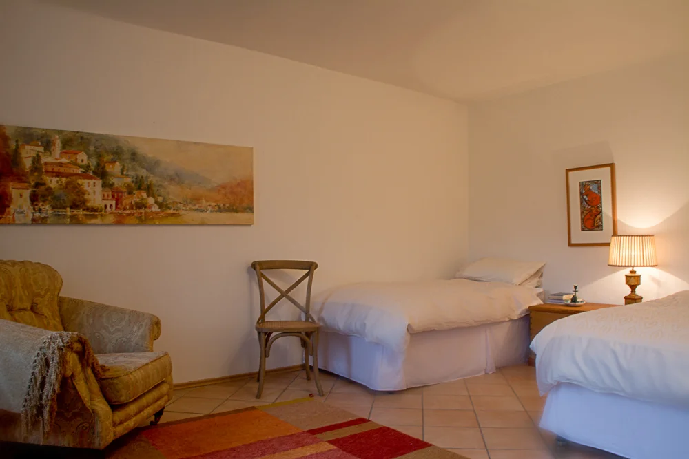 Twin Valley room  (2 of 1).jpg