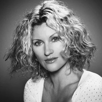 Linda Jefferyes Profile Pic.jpg