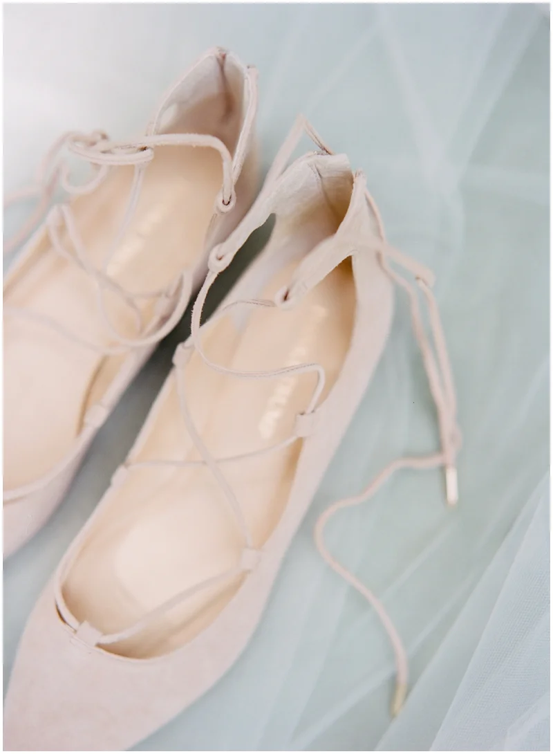 Chandelier Grove Wedding_0003.jpg