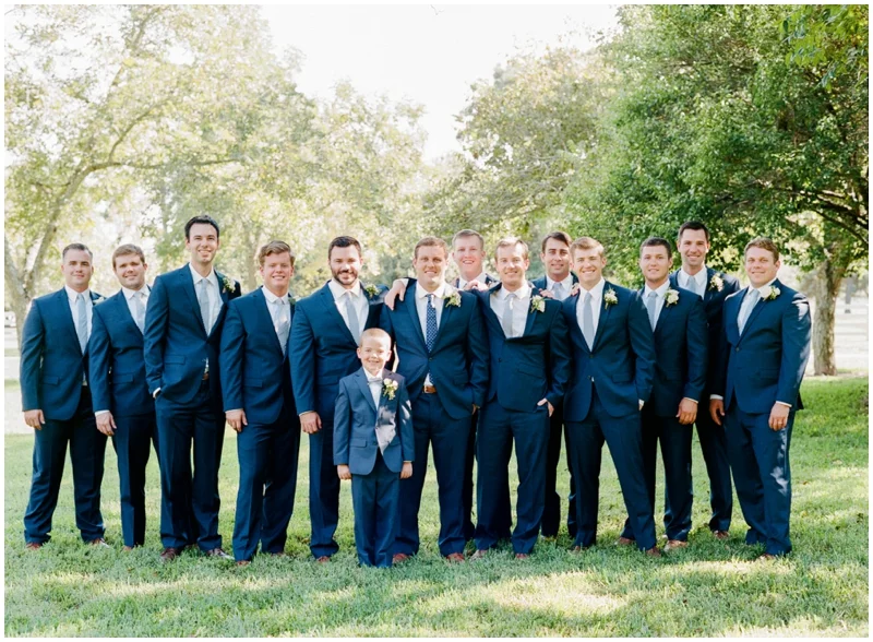 Chandelier Grove Wedding_0012.jpg