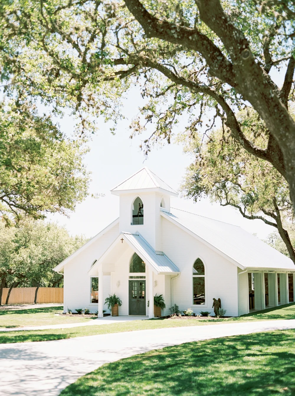 chandelier-of-gruene-wedding52.jpg