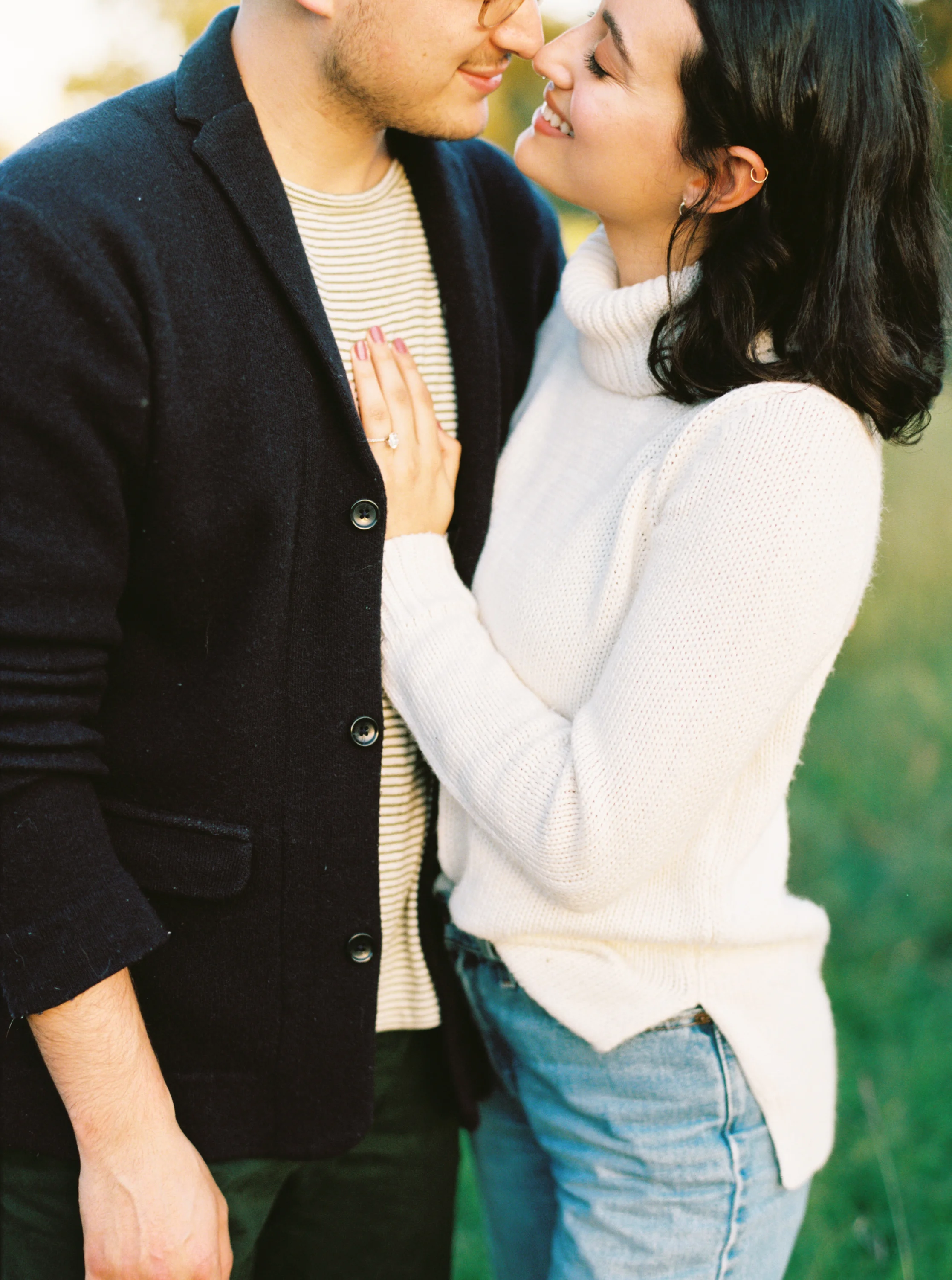 What to Wear for Winter Engagement Photos-11.jpg