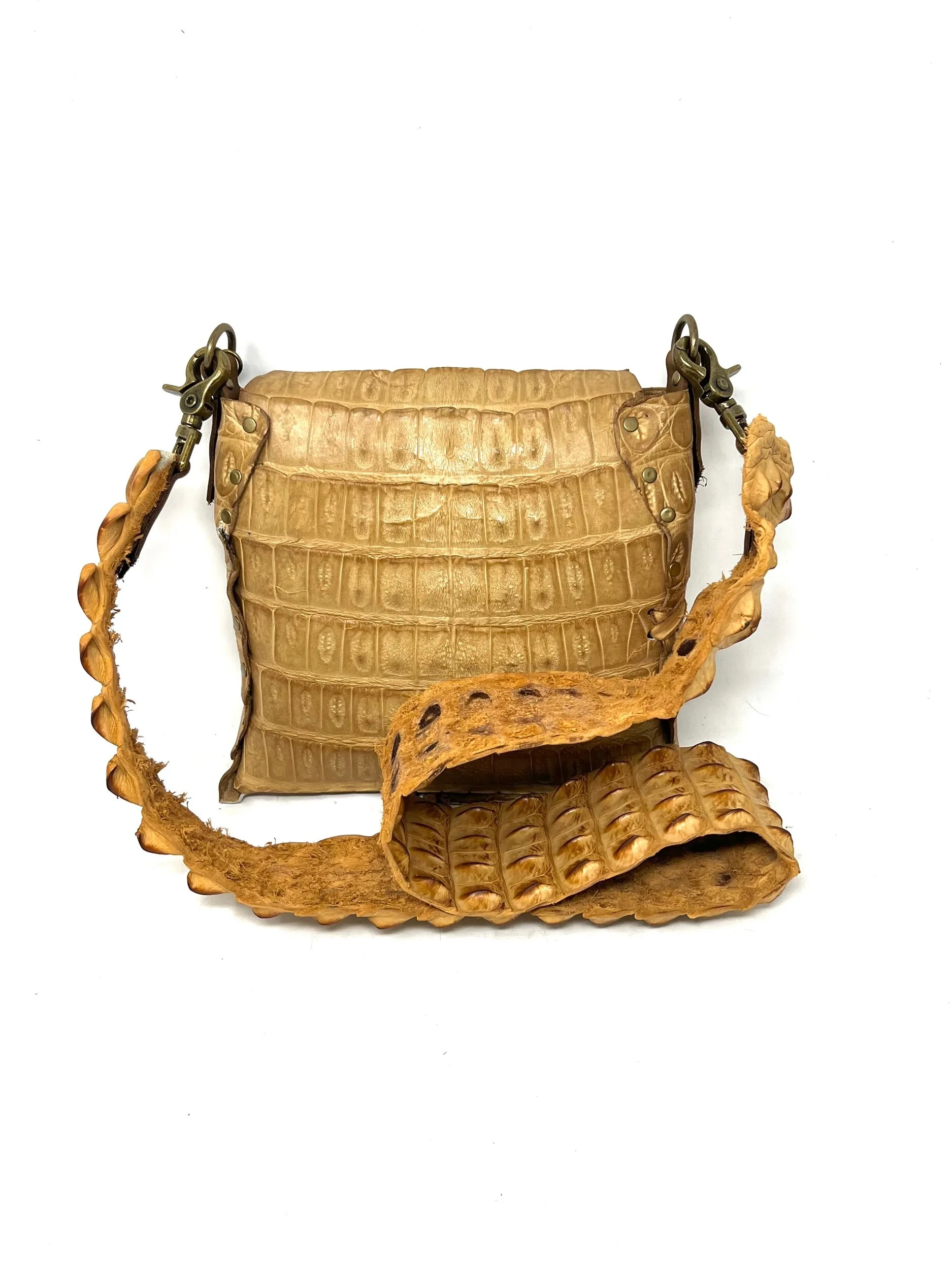 3FD3D982-8D09-4476-A77E-6A259AEBA87C