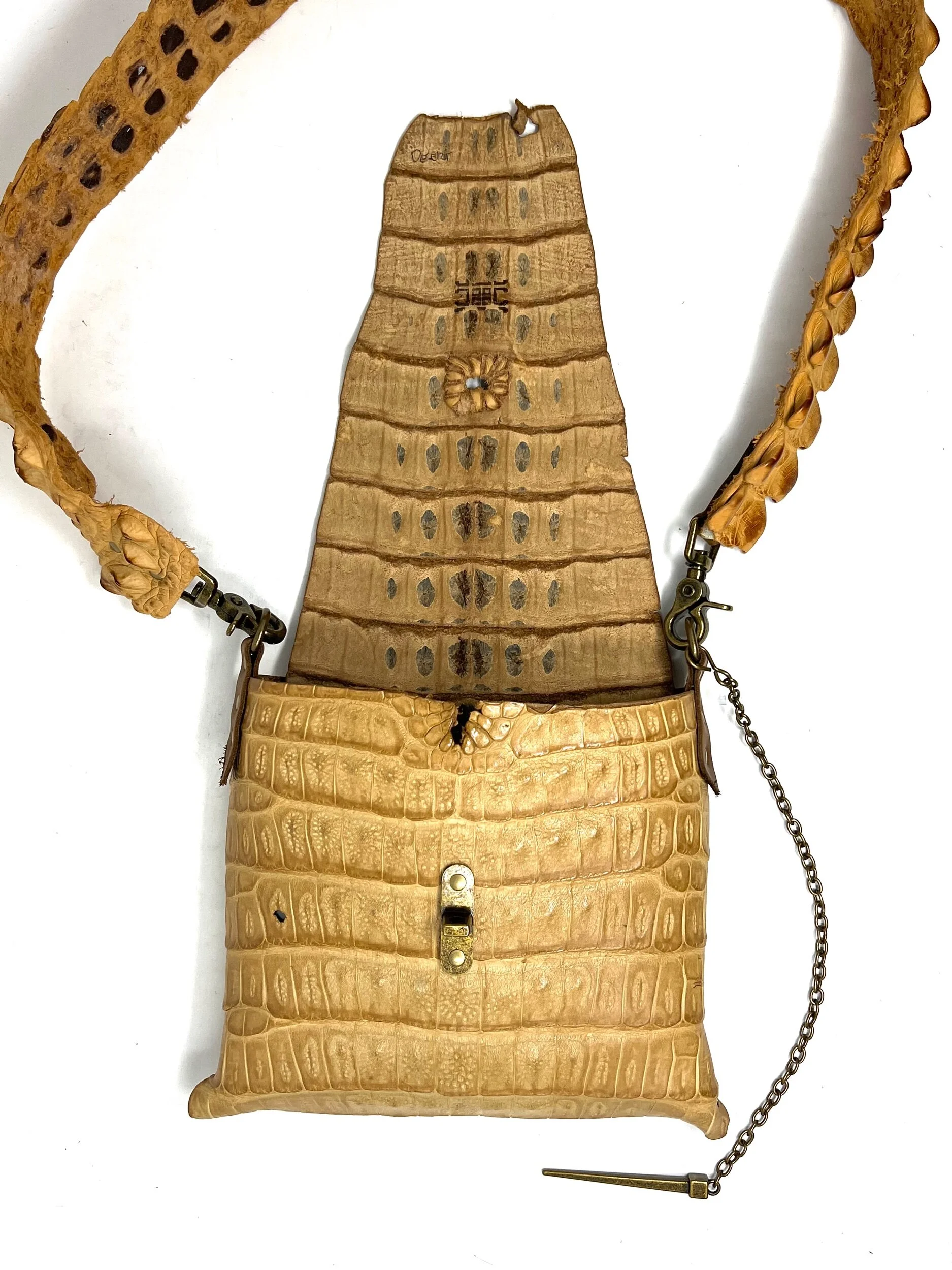 42F6307A-500A-415E-A6C2-1F911ACDA13C