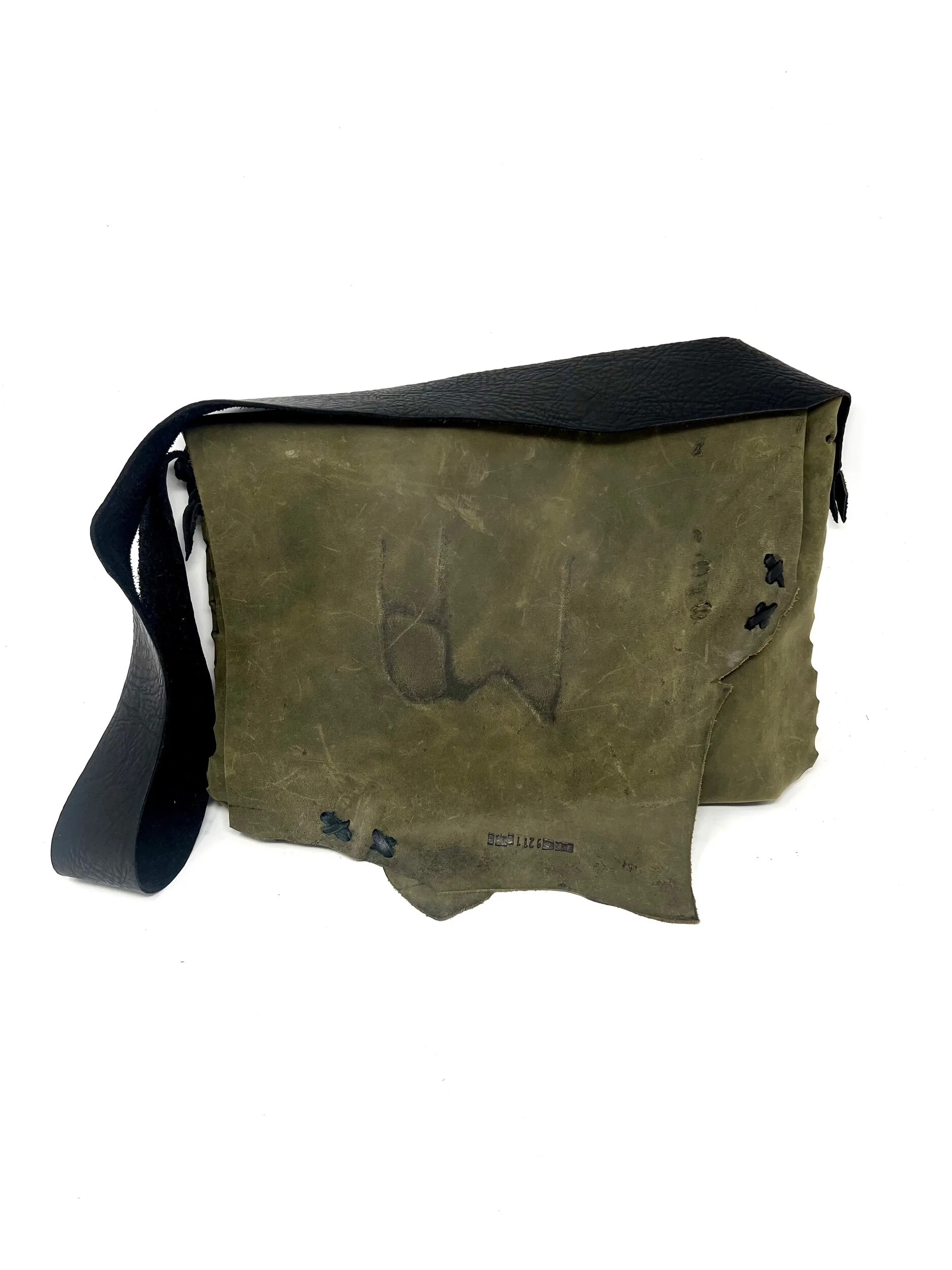 FA951142-6077-438D-AEF6-57713396EAF5