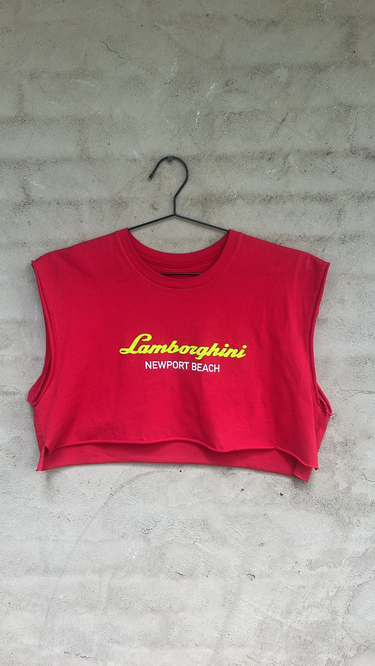 Lamborghini Newport Beach, Large