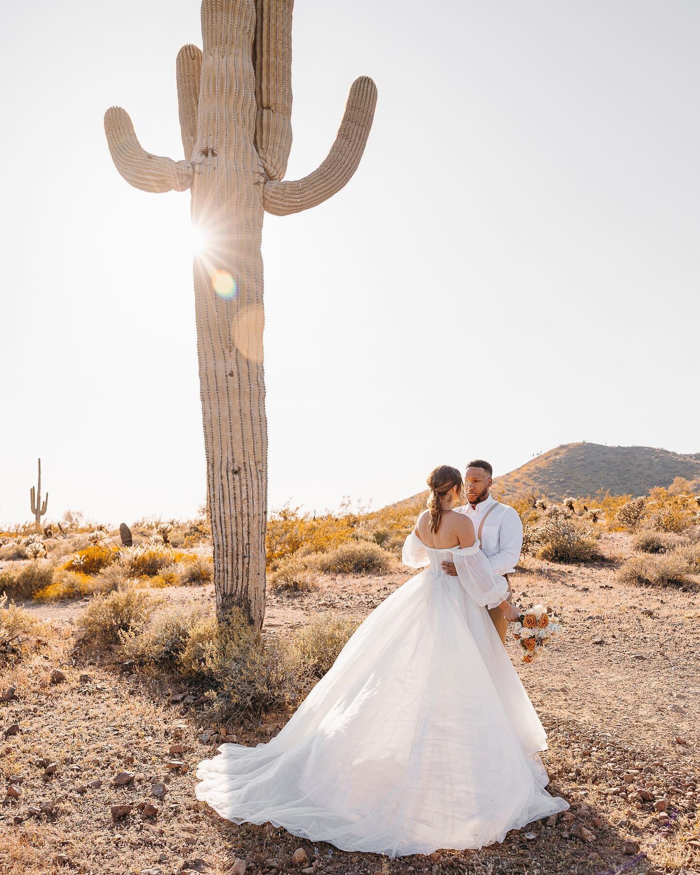 Olivia and jay at sunset is unmatched, the dress, the location, the couple. I have been SO EXCITED to share these photos. Everything about this evening was a dream!! 
.
.
.

Desert Golden Hour - Liv and Jay
Workshop @lahzehphotography @lahzehphotogra