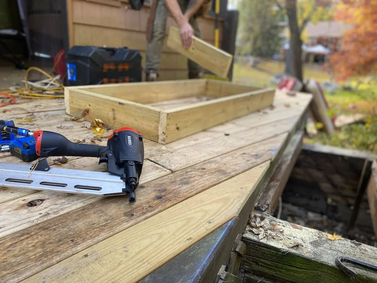 How Deck Builders in Palmerston North Prepare for Autumn Projects