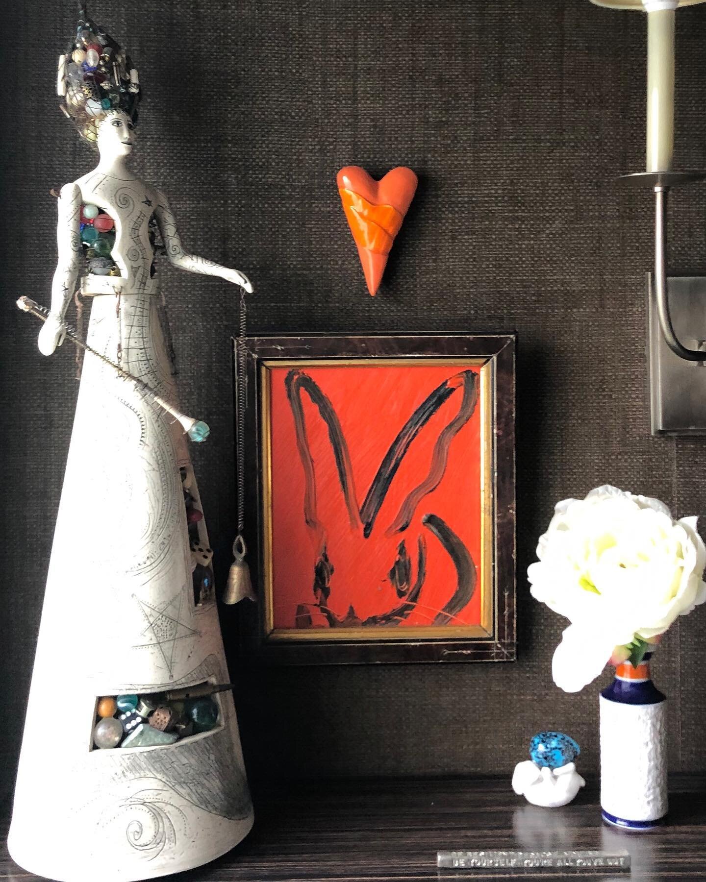 Happy Easter, my Love Bunnies!!! Be yourself - You&rsquo;re all you got
Some favorites that inspire me.
#huntslonem #valeriebunnell #marileehallceramics  ceramic bunny with egg a childhood collectable, mid century vase from my collection. #blakewoods