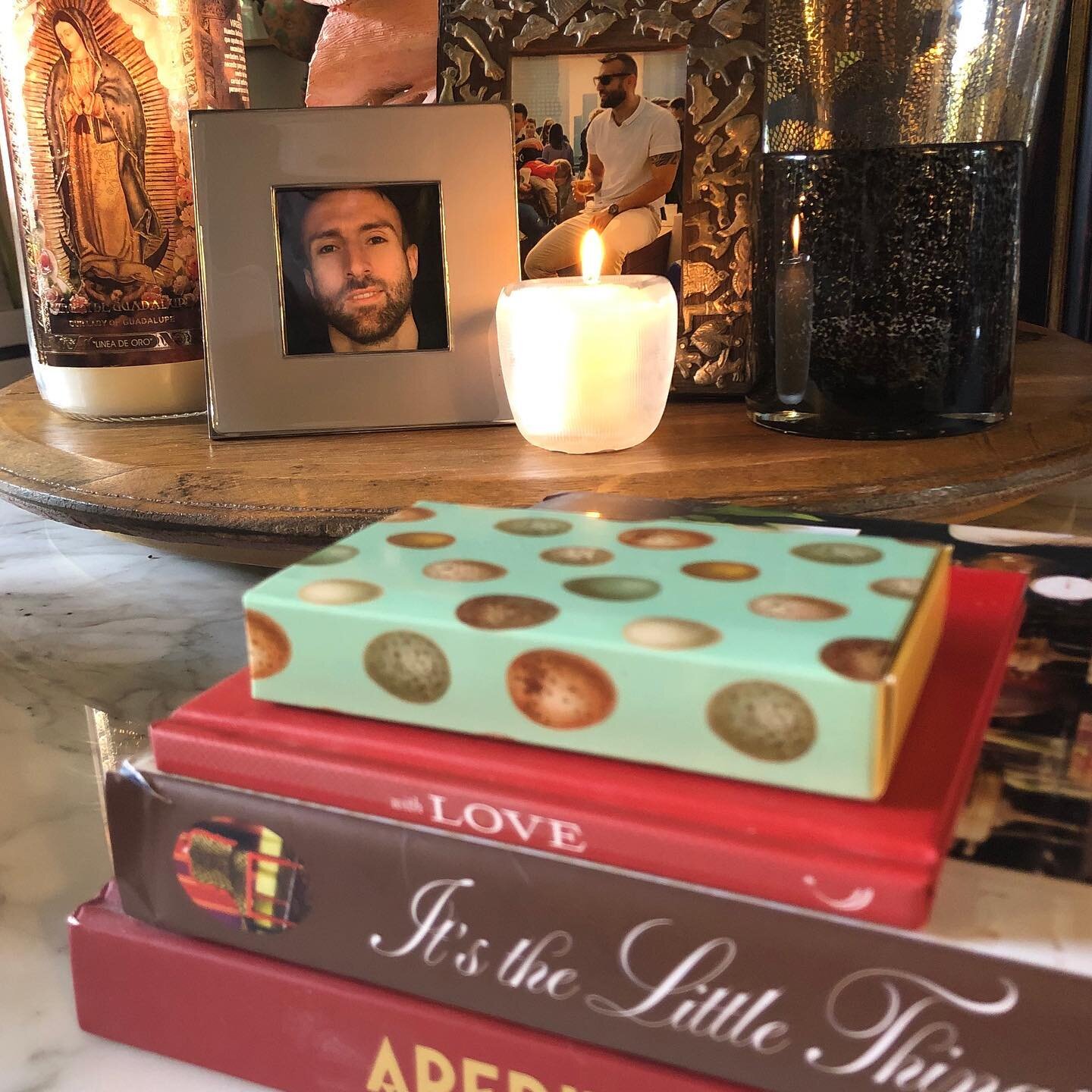 Good Friday Point if View.
I never get tired of what&rsquo;s on top of my coffee table. Currently it&rsquo;s a display of candles, pictures, and a few favorite books and Accessories. Candles lit and prayers made. Counting my blessings.
#happyeaster #