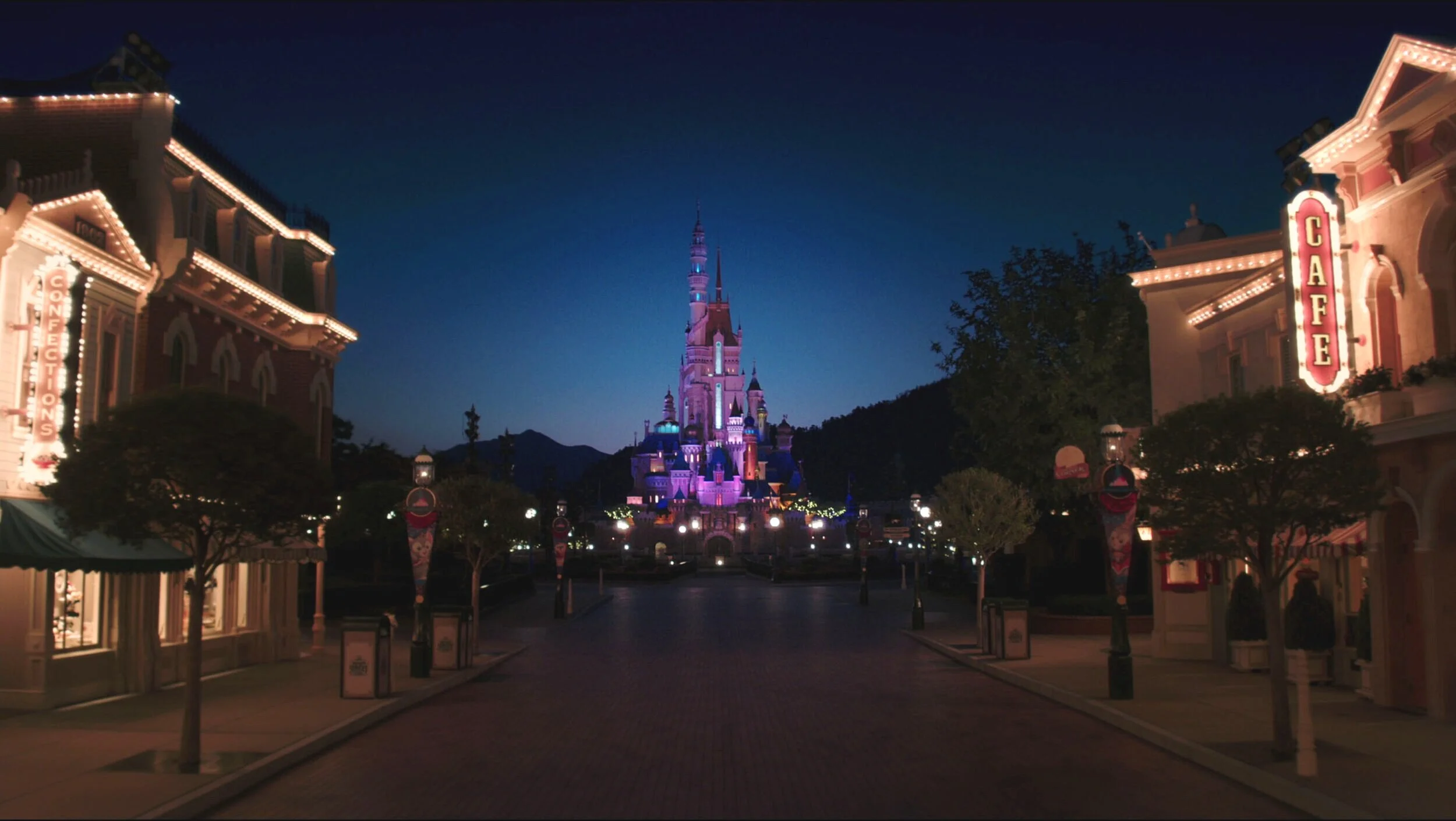 HKDL_castle.jpg