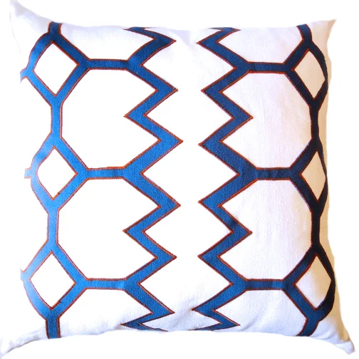 blue_and_white_24in_geometric_plw.jpg