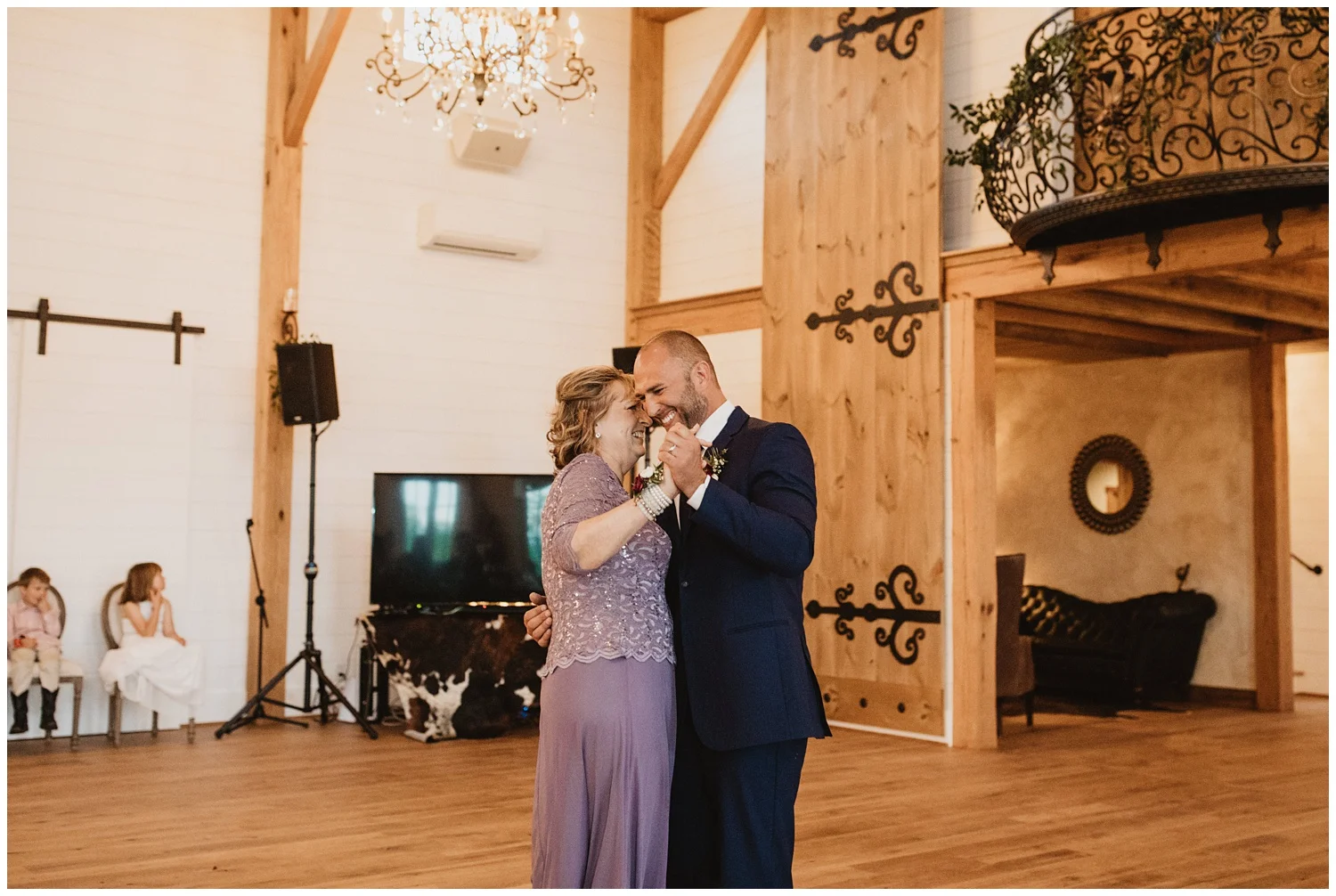 Hannah&Jason-584_blog.jpg