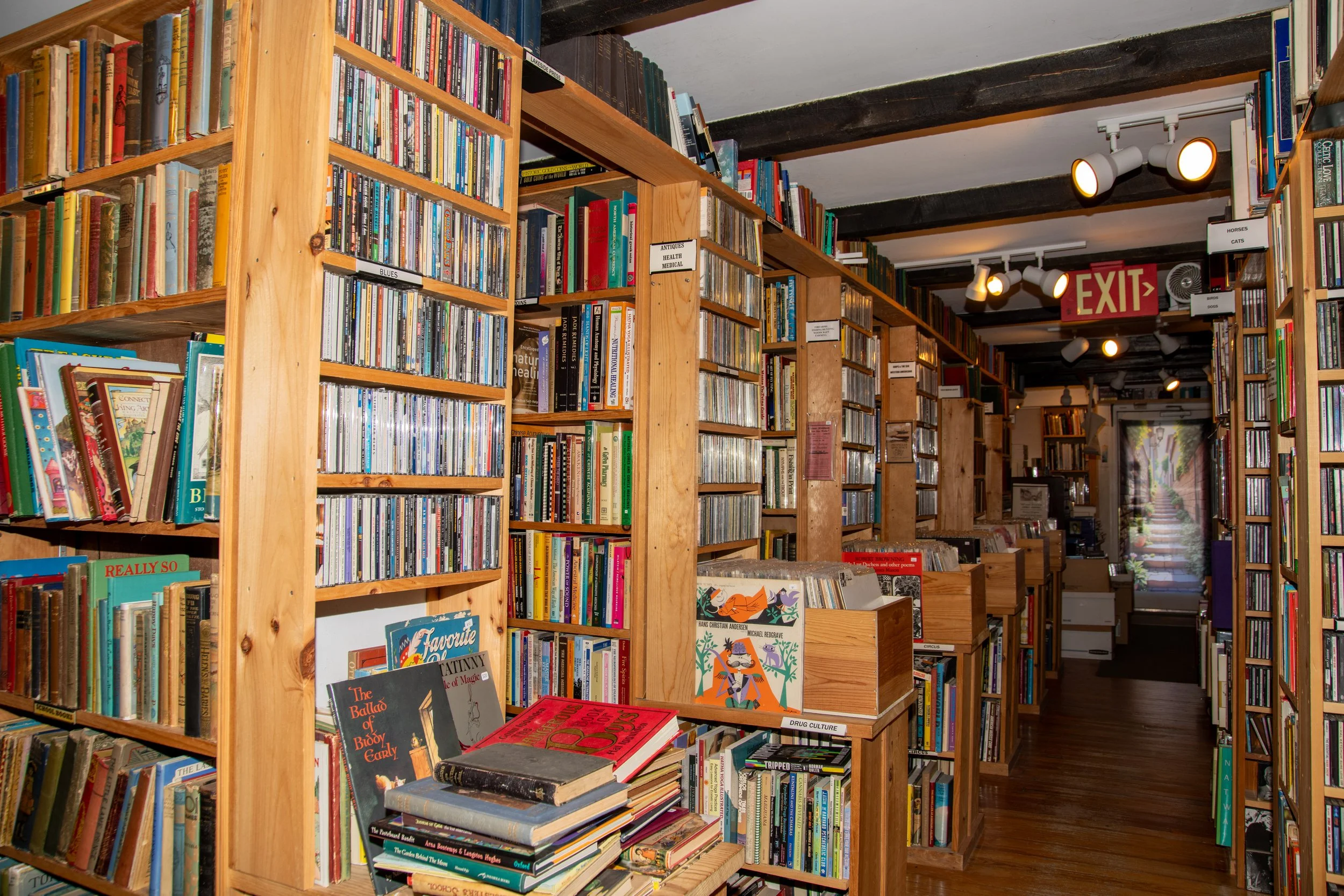 our-bookshop-web-6.jpg