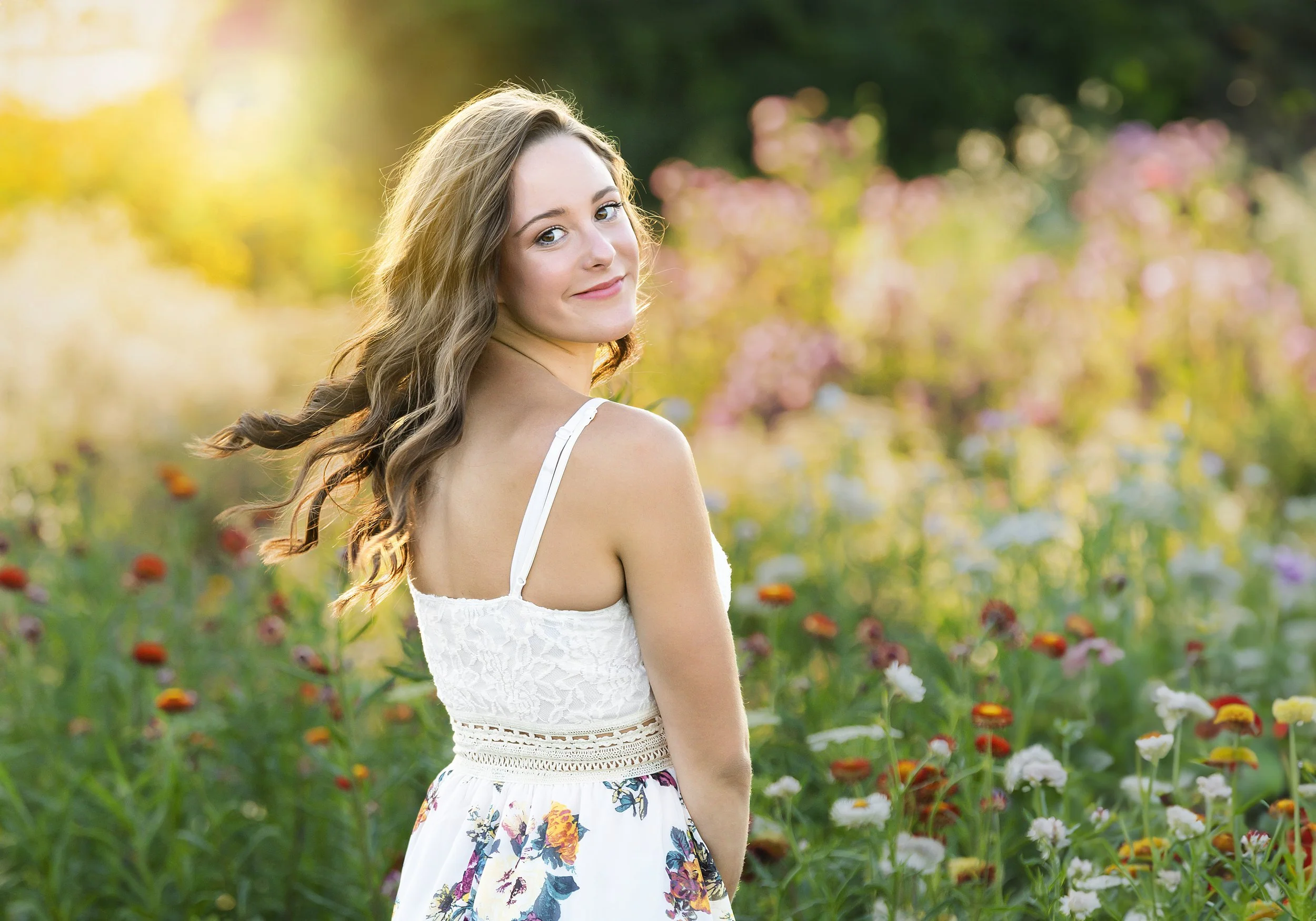 flower garden senior pictures in Spokane Washington