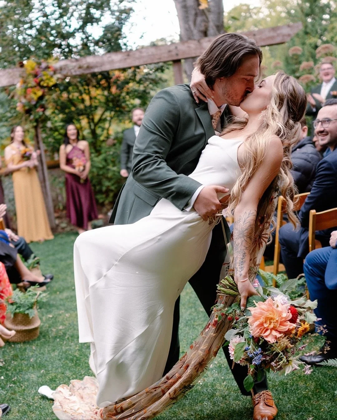 a moody autumn wedding at the hall at fauntleroy 🍂
seattle in the fall never misses! the soft rain, golden leaves, and that quiet calm before the ceremony begins. s + w leaned into the season perfectly, filling the day with deep colors and warmth.

