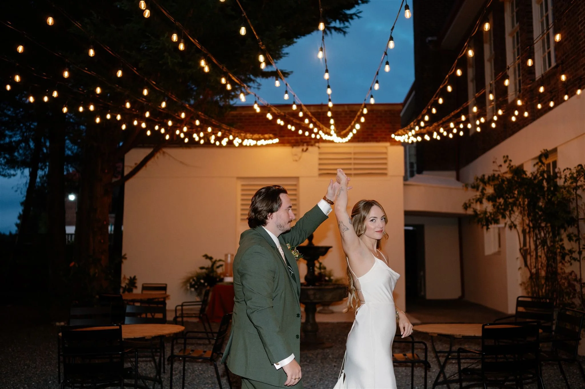 moody autumn wedding at the hall at fauntleroy