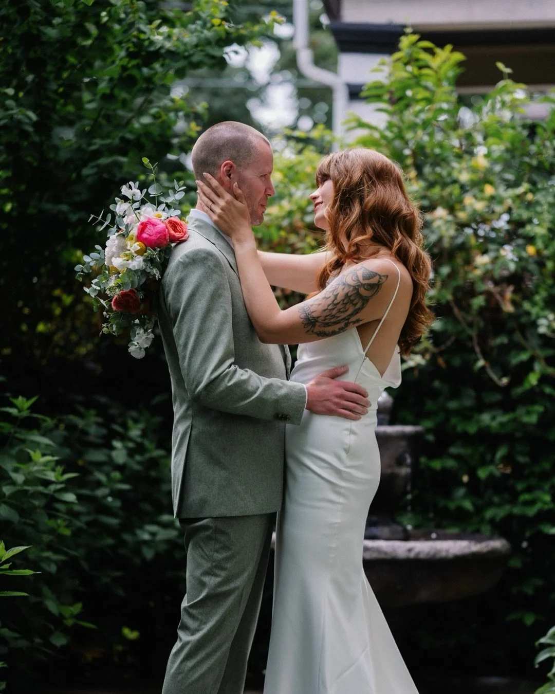 those quiet moments stolen alone on your wedding day after the first look are a fave of mine. as a seattle wedding and elopement photographer there are some moments that need no directing,  i&rsquo;ll even try to stay hidden in the bushes for you too
