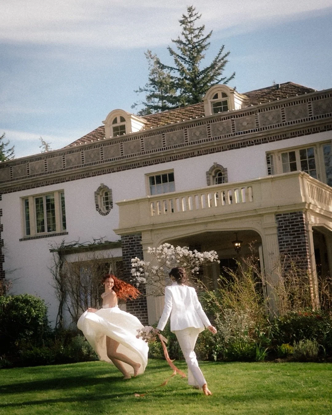 ‼️ BANGER ALERT ‼️ 

so this was first time shooting at this bellingham washington wedding venue, and i&rsquo;m already plotting my return. this styled content day was designed within an inch of its life: cocktail towers stacked high, delicate and so