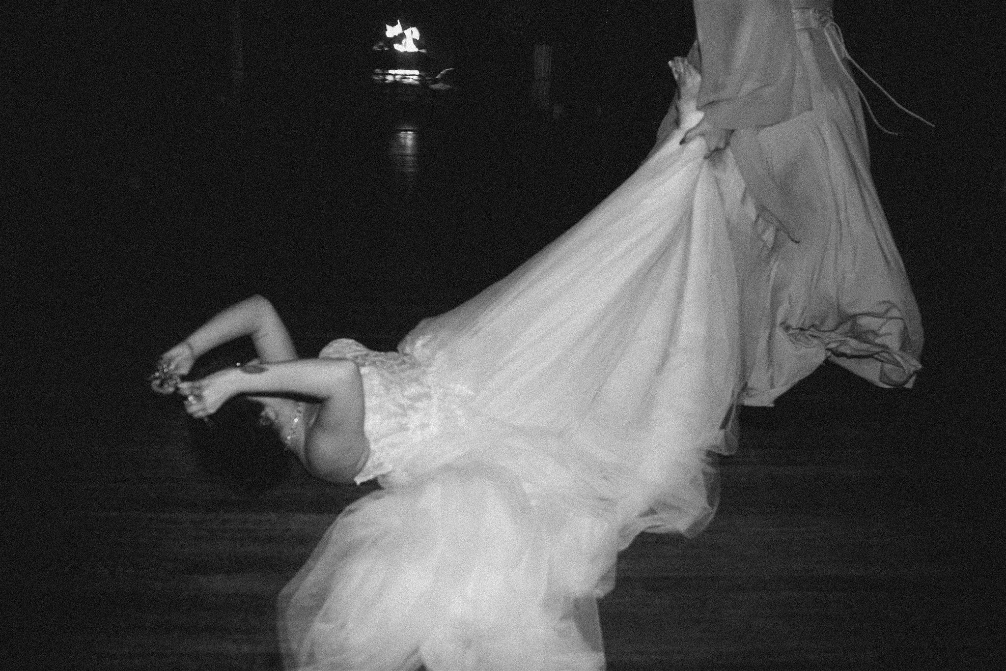 renaissance faire themed wedding reception dancing at thornewood castle