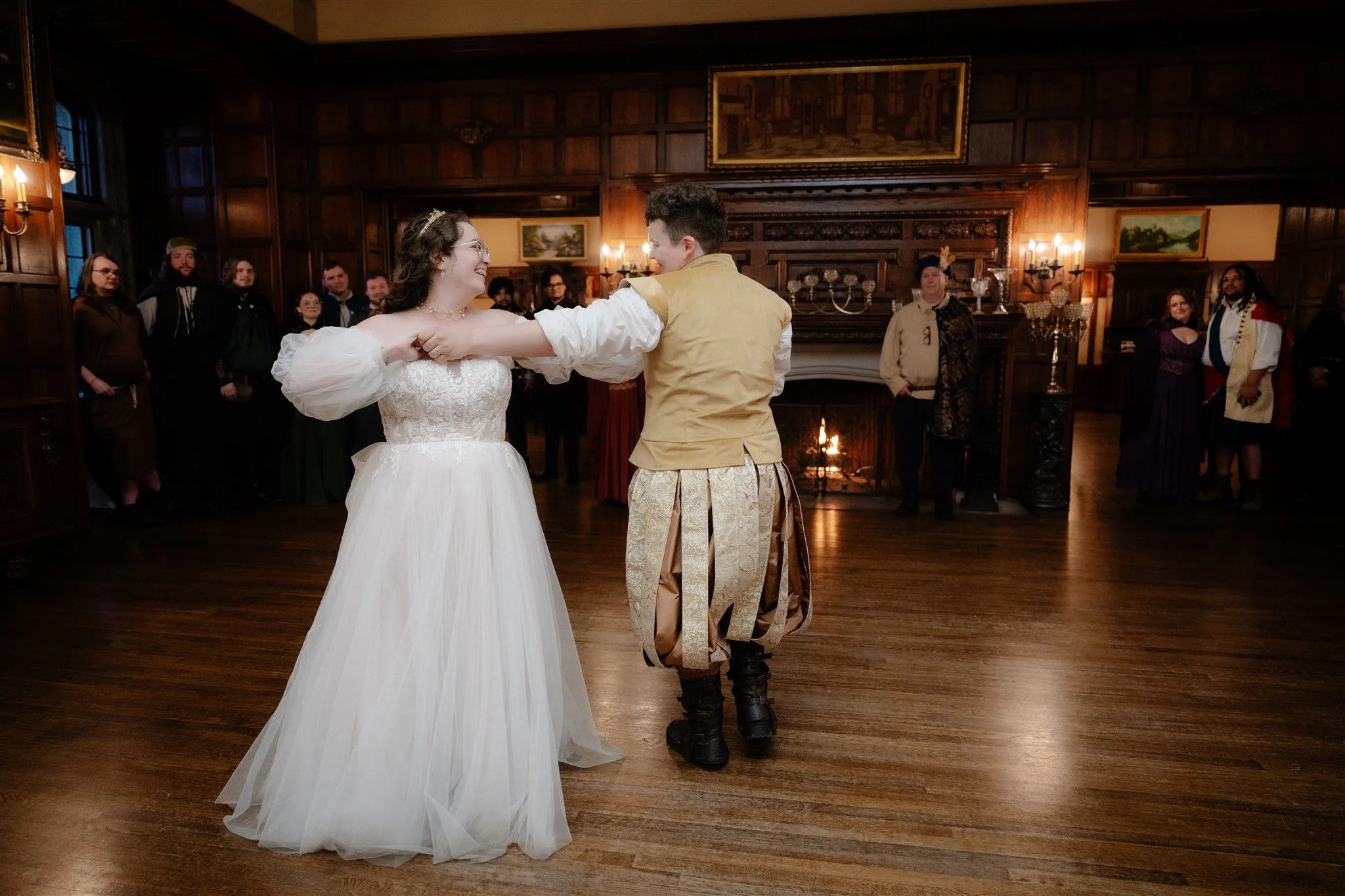 renaissance faire themed wedding reception dancing at thornewood castle