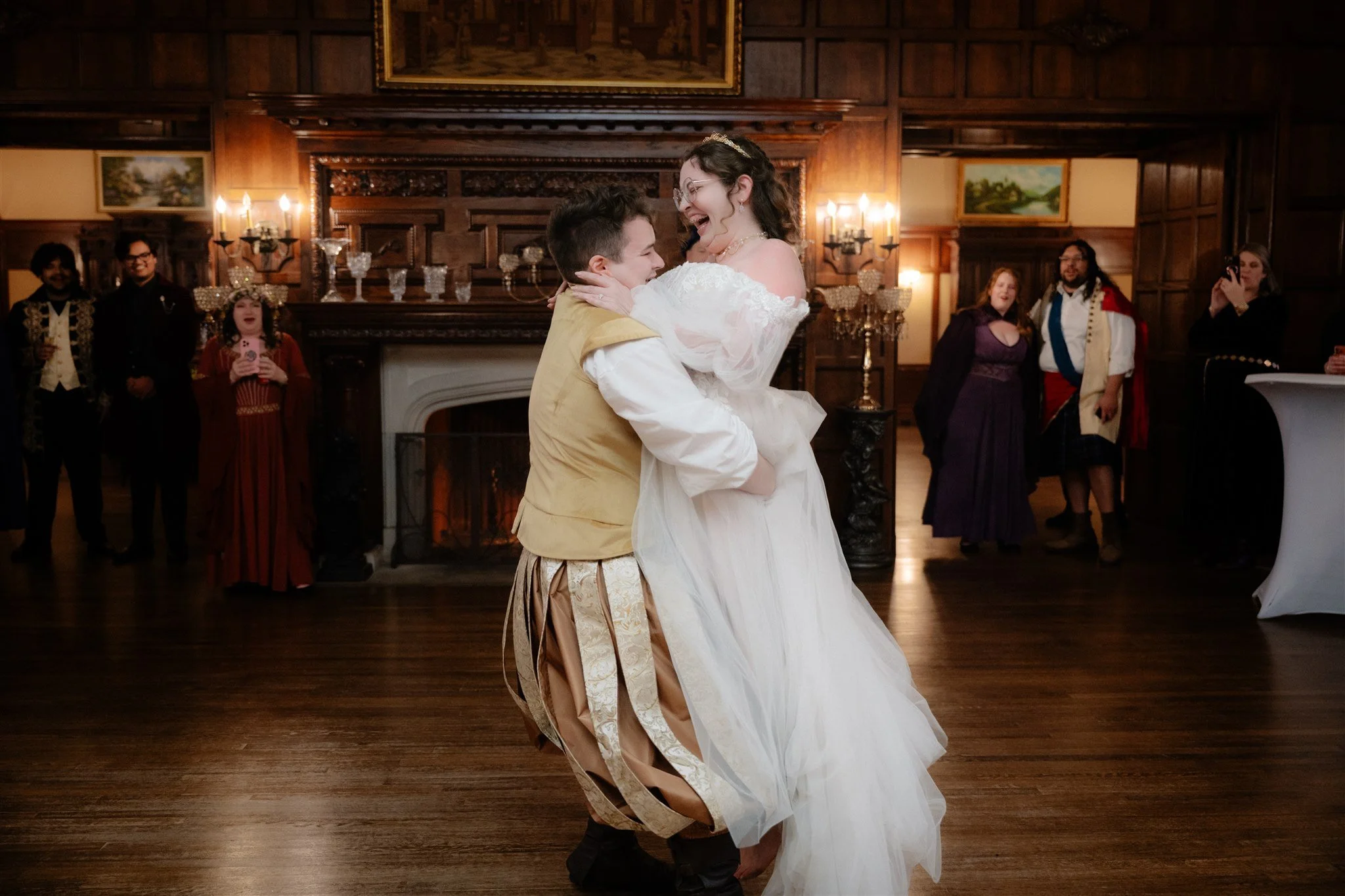 renaissance faire themed wedding reception dancing at thornewood castle