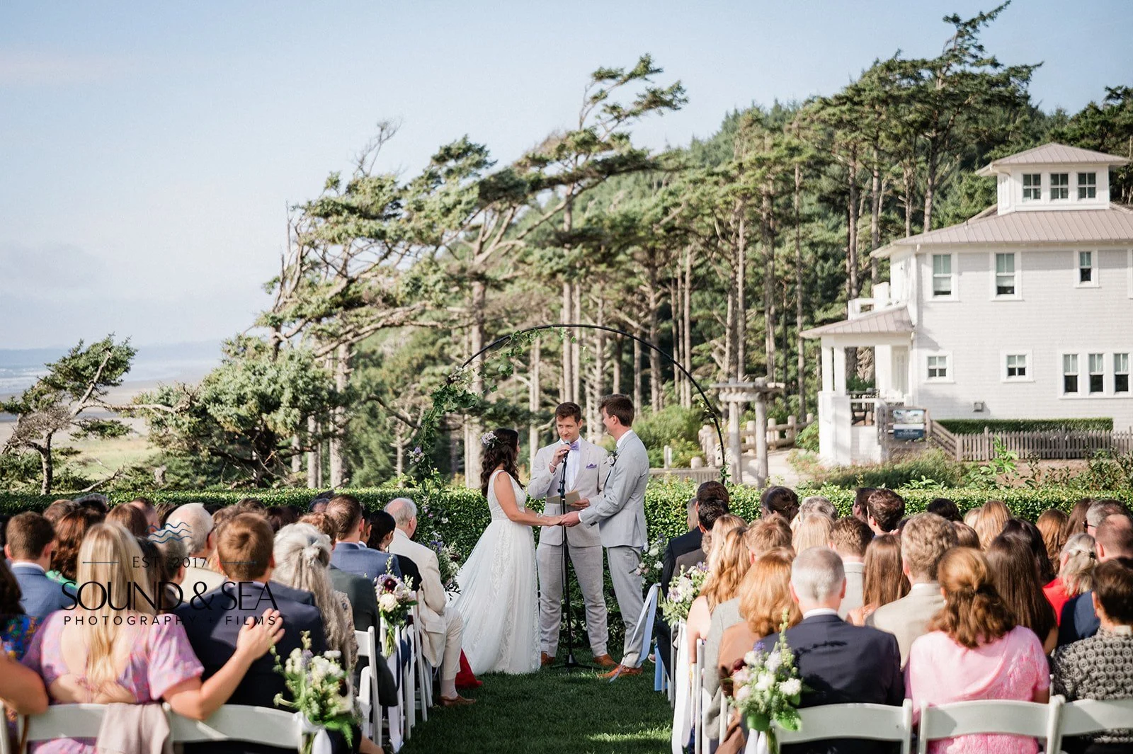candid wedding ceremony moments on the bluffs at seabrook, wa