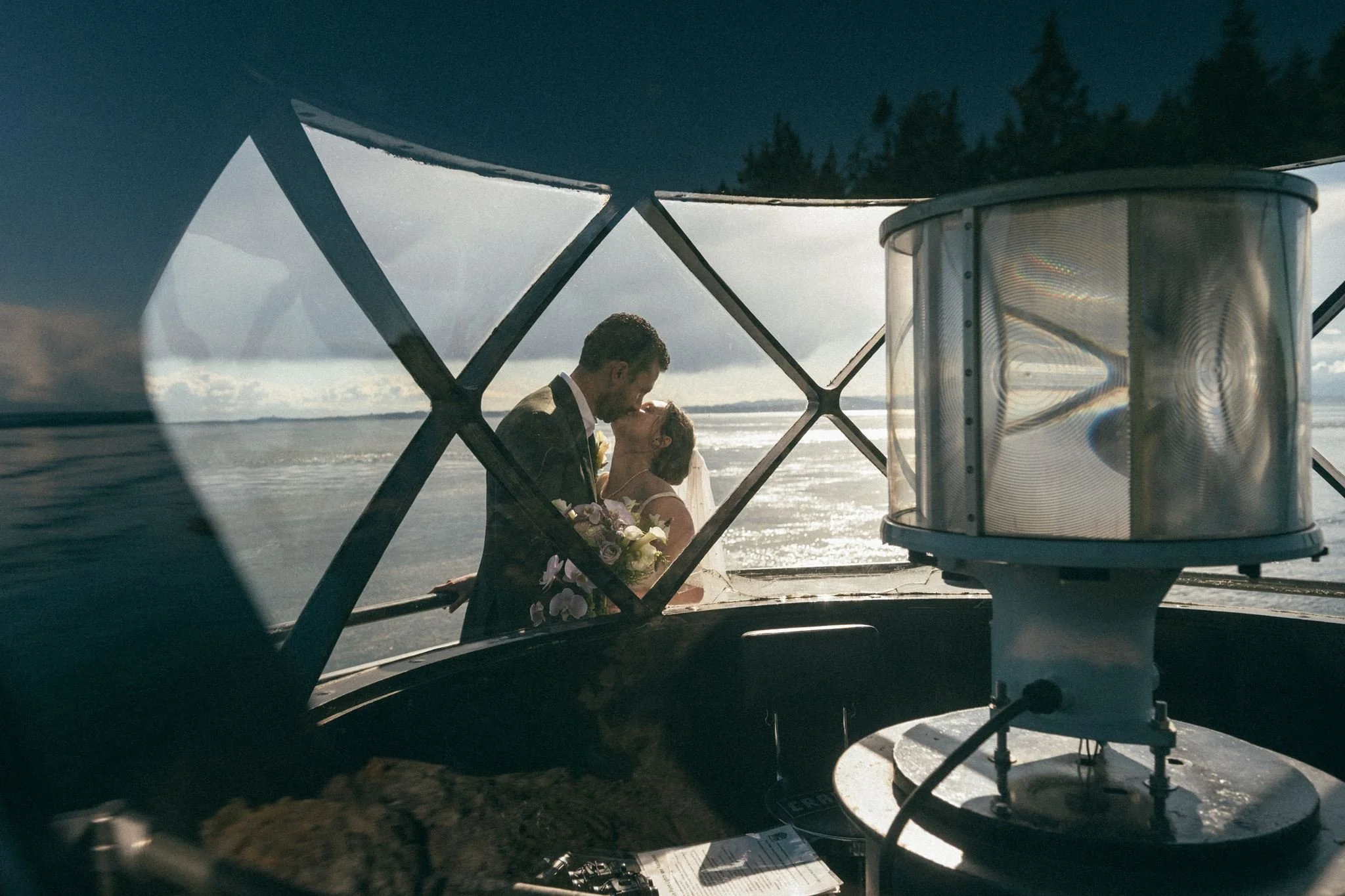lime kiln lighthouse wedding at san juan islands