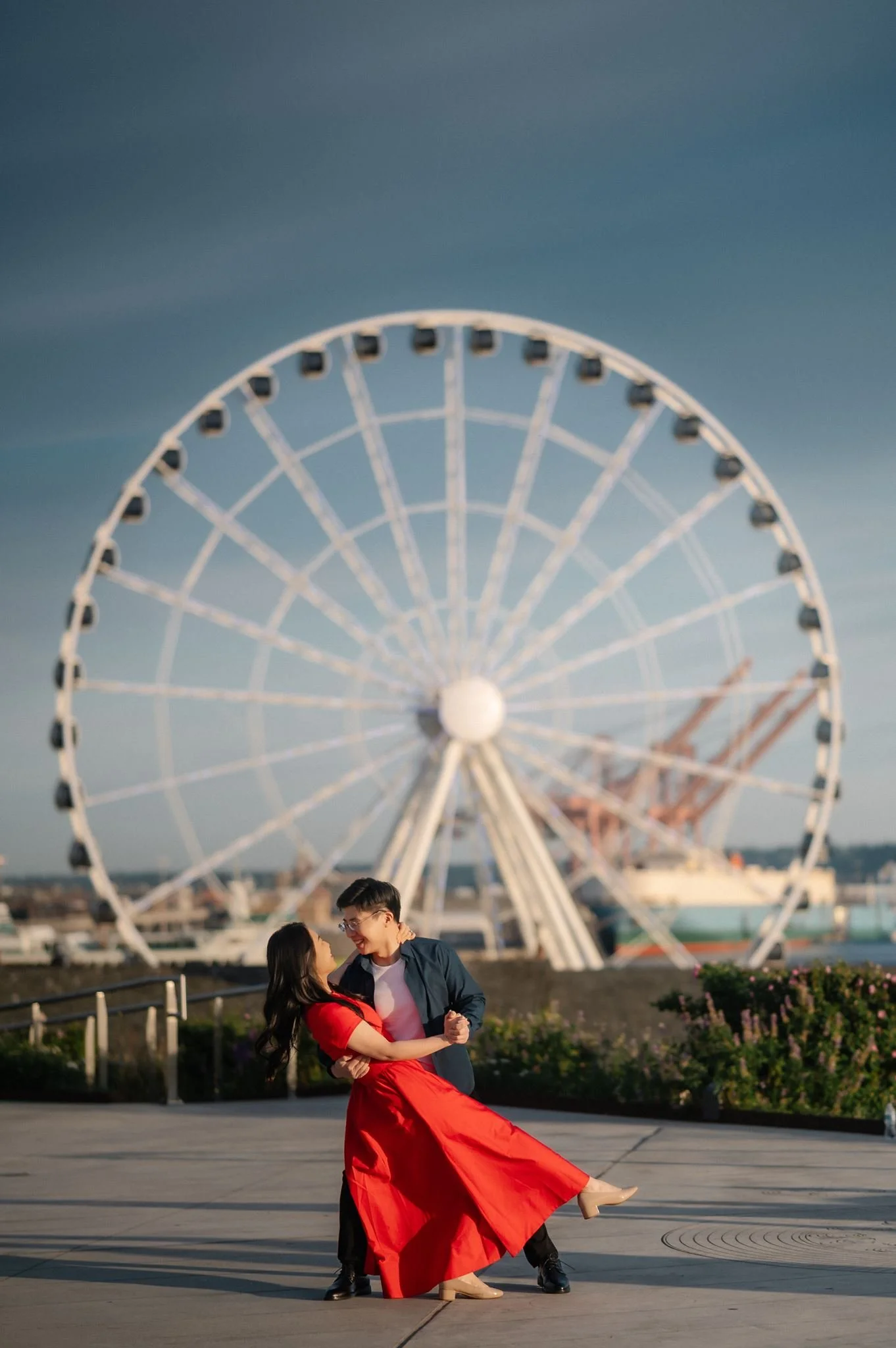 pike-place-market-seattle-engagement-photos (22).jpg