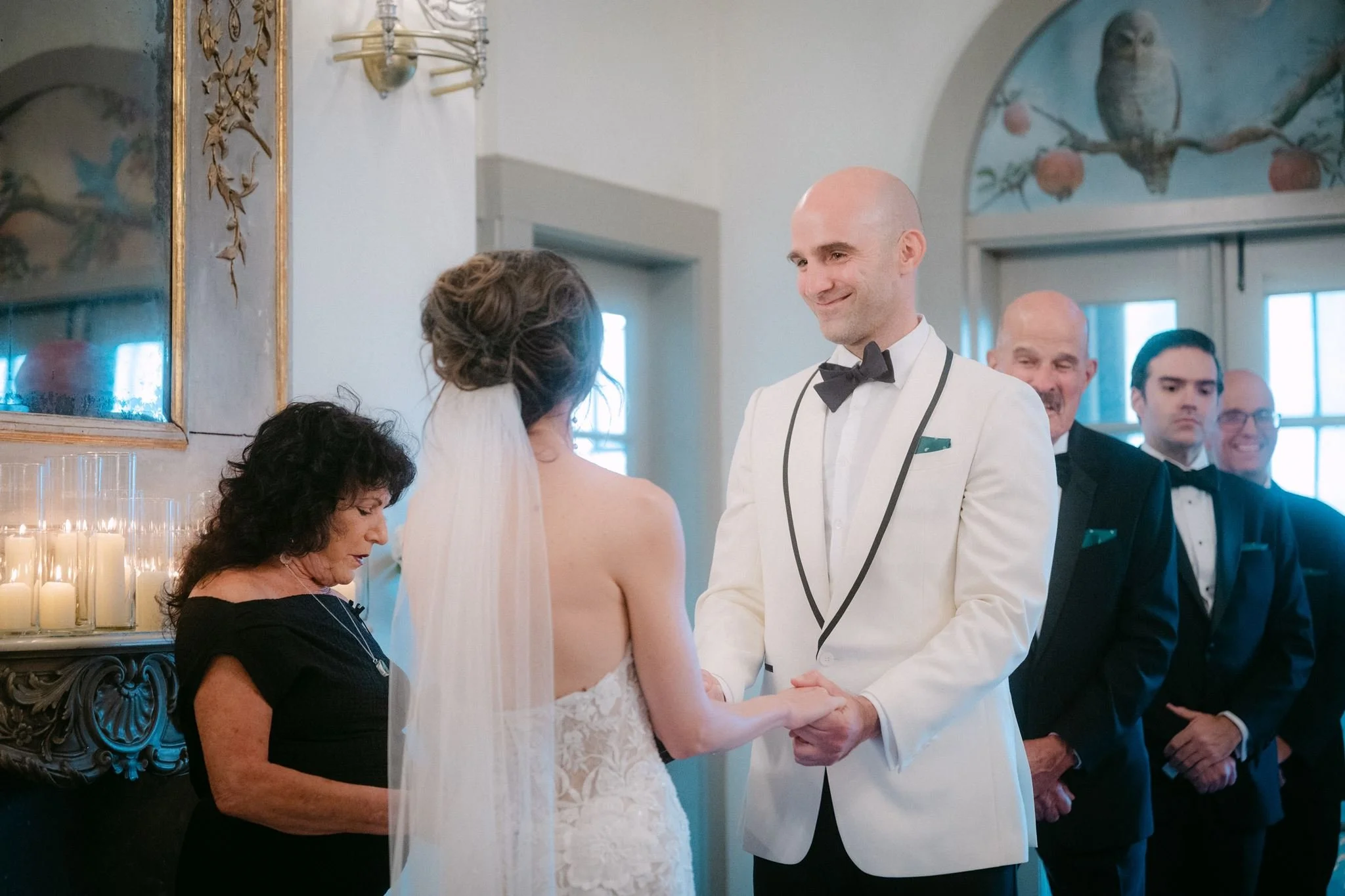 candid wedding ceremony moments at the ruins, seattle