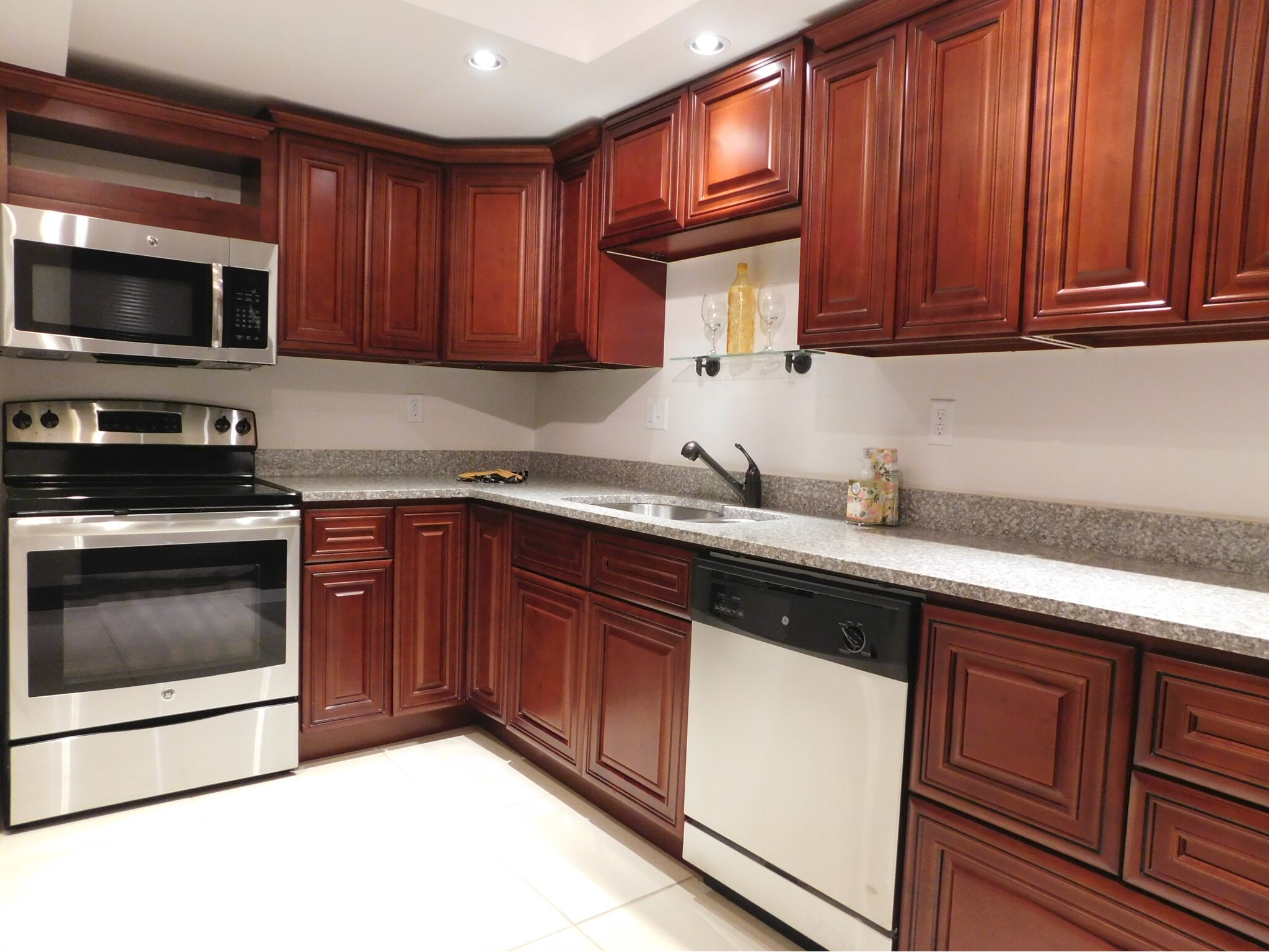 05 Unit - 1 Bed/1.5 Bath - 1,283 sq. ft. - $1,625/mo