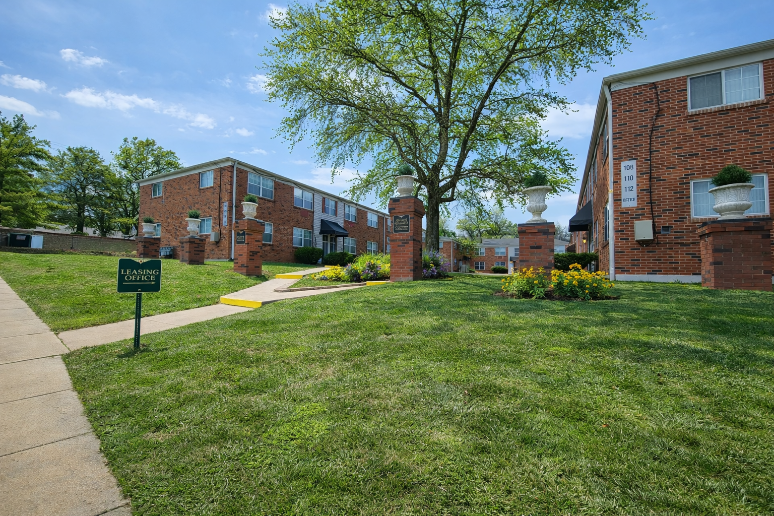 🌷 5 Perfect Ways to Spend the First Day of Spring in Alton, Illinois