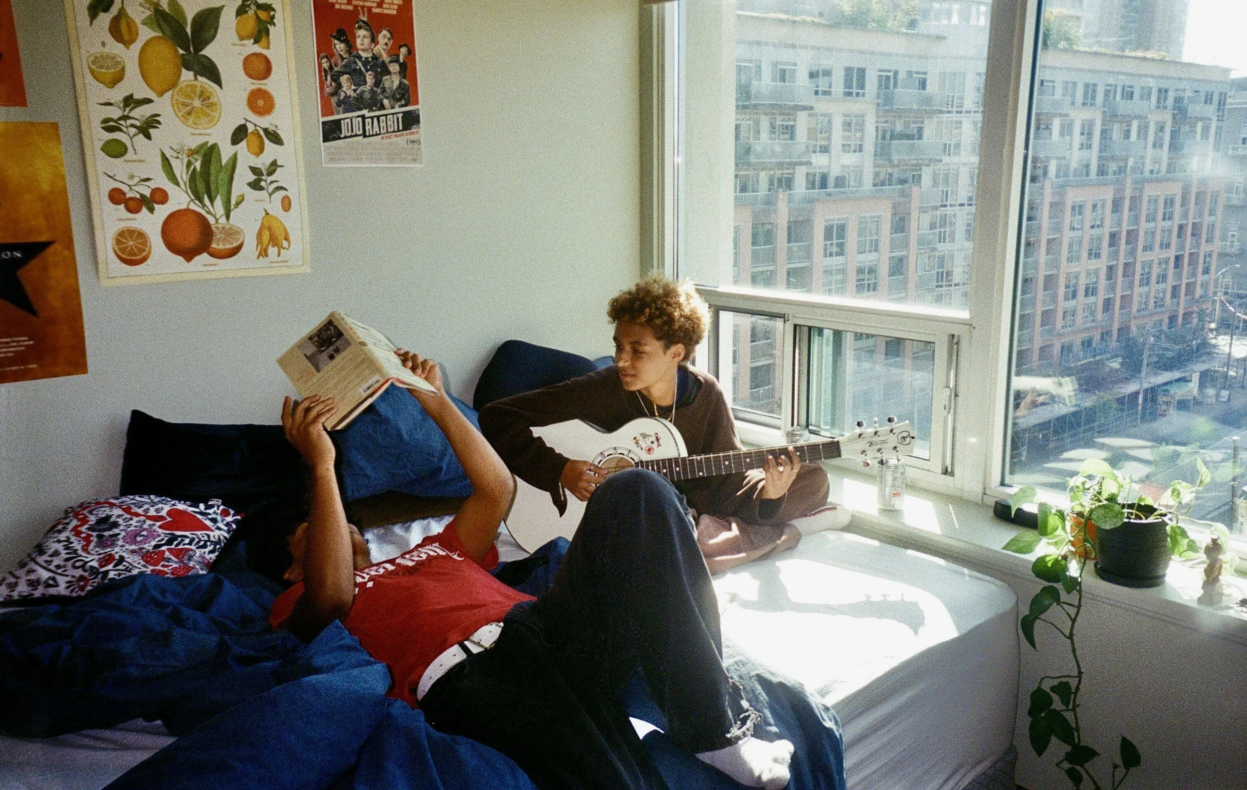 Choosing the Right Roommate: What to Look For Before You Move In Together