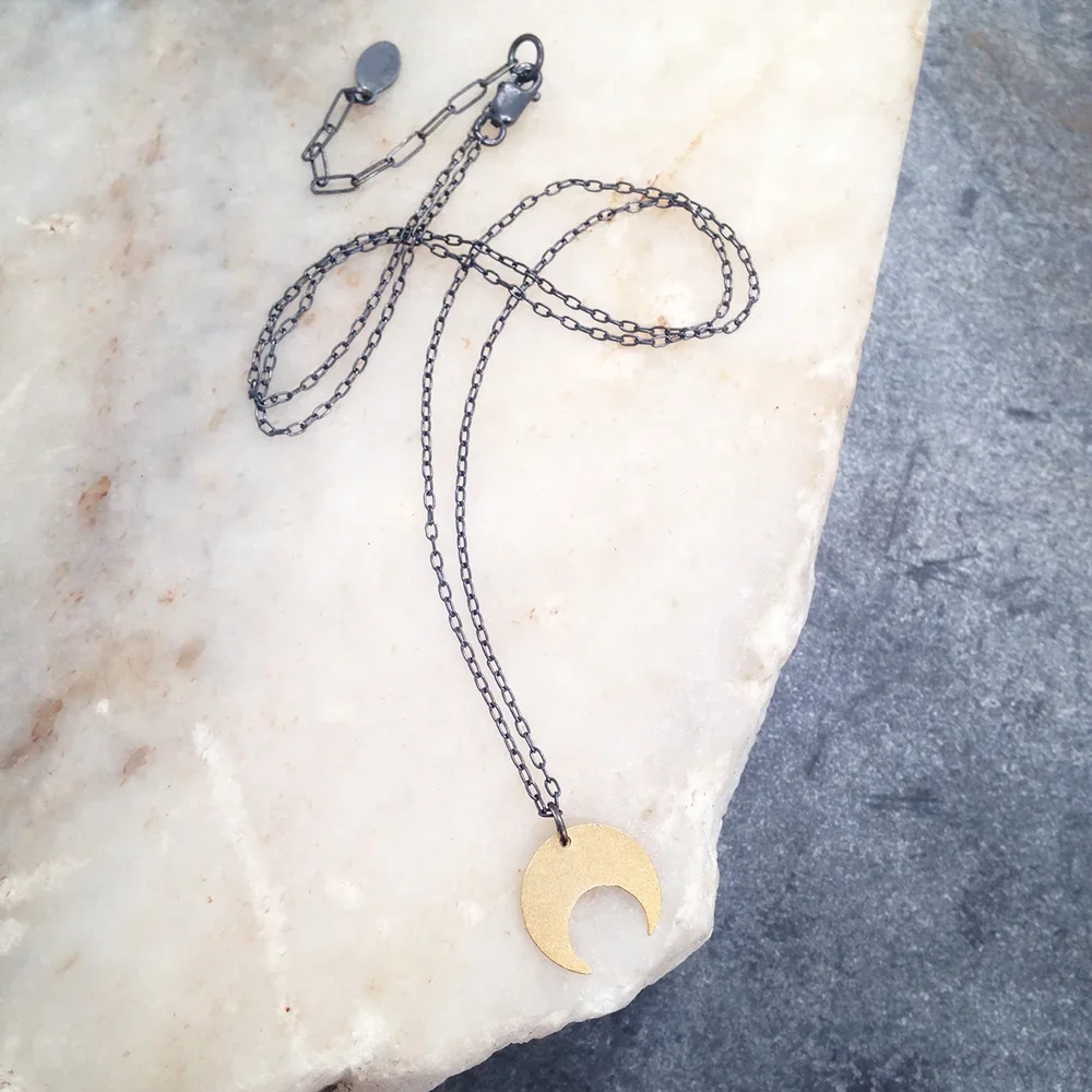 lunankgoldblack.webp