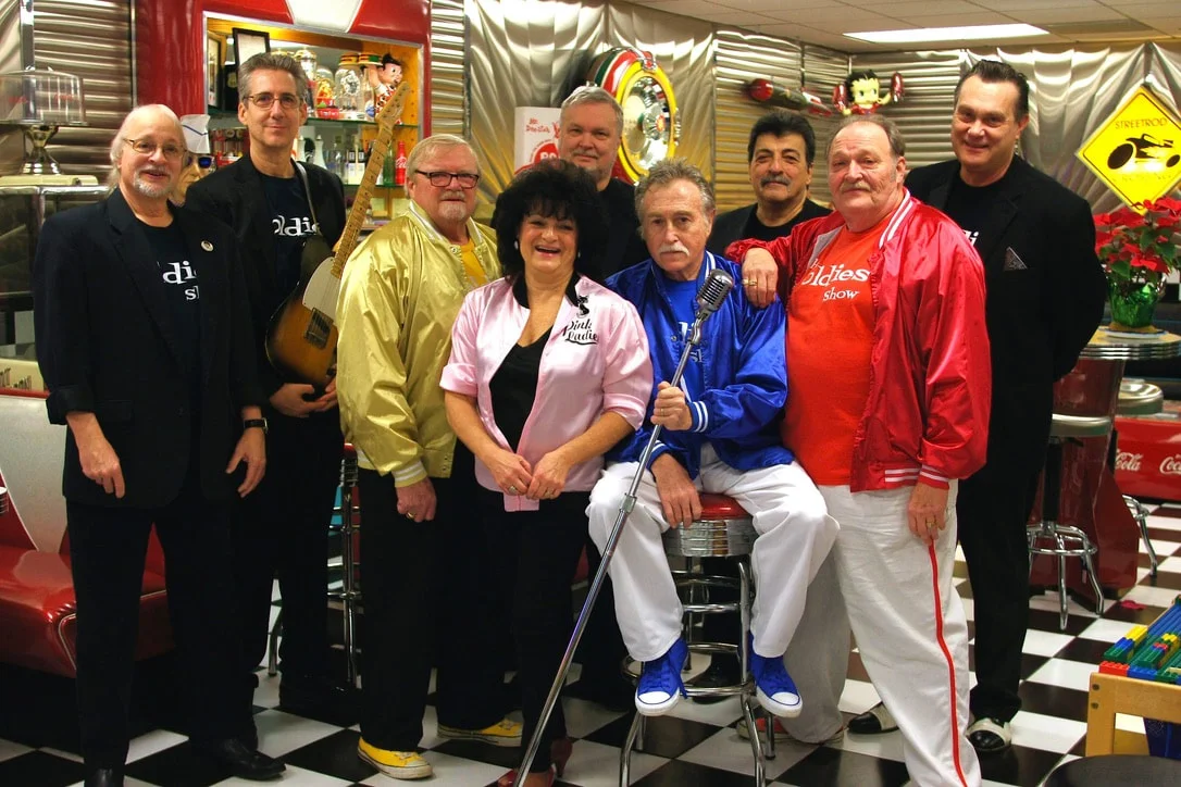 oldies show group pix.jpg