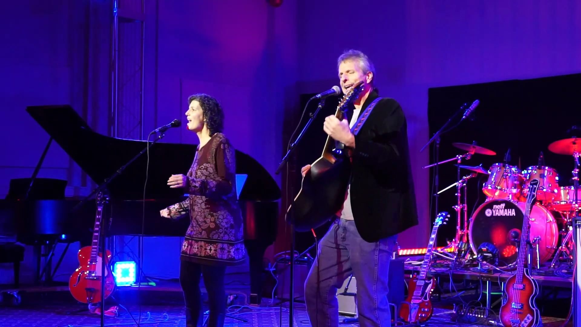 Free Monday Night Lobby Concert - Alan Dunham and Liz Winge