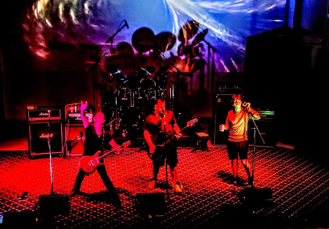 Broken Clovers wsg Kelly &amp; Son