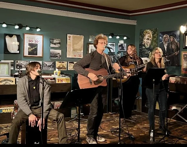 Lobby Concert: The Newells